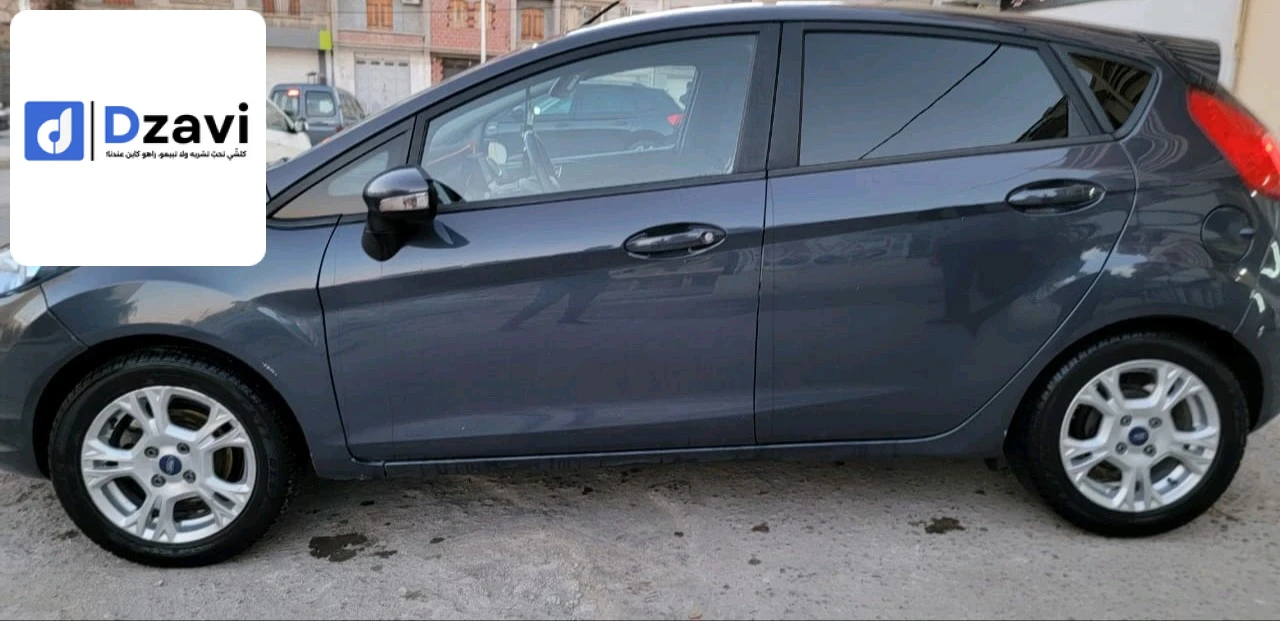 Voitures Ford à 5 BATNA