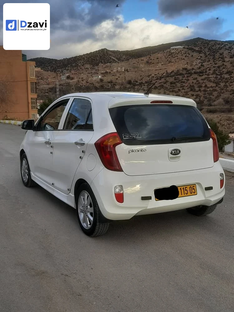 Voitures Kia à 5 BATNA