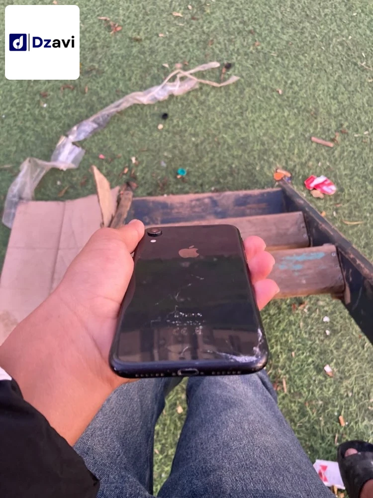 IPhone à vendre à 16 ALGER