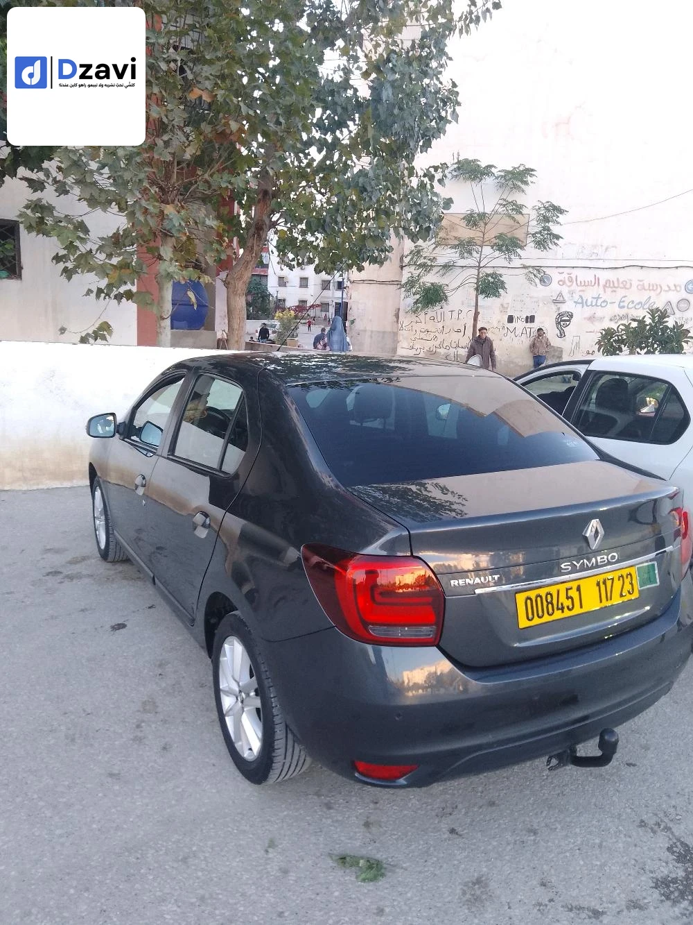 Voitures Renault à 23 ANNABA