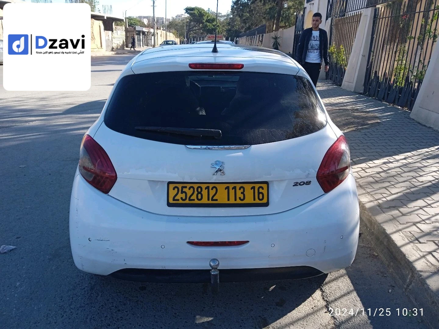 Voitures Peugeot à 16 ALGER