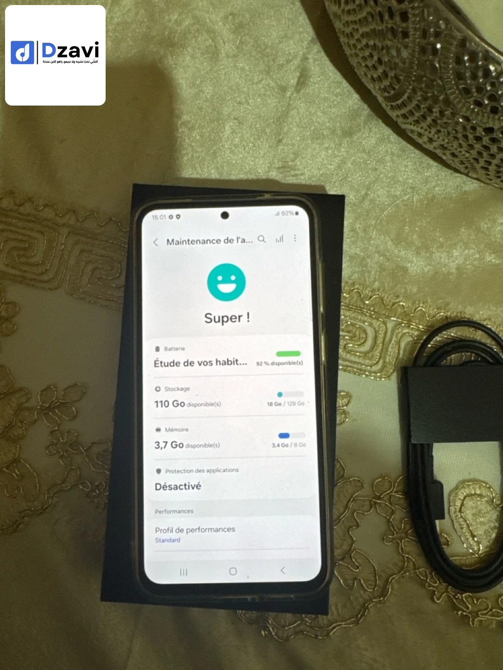 je vends mon téléphone portable de marque Samsung s23fe en excellent état vient de la France prix négociable dans limite de raisonnable merci