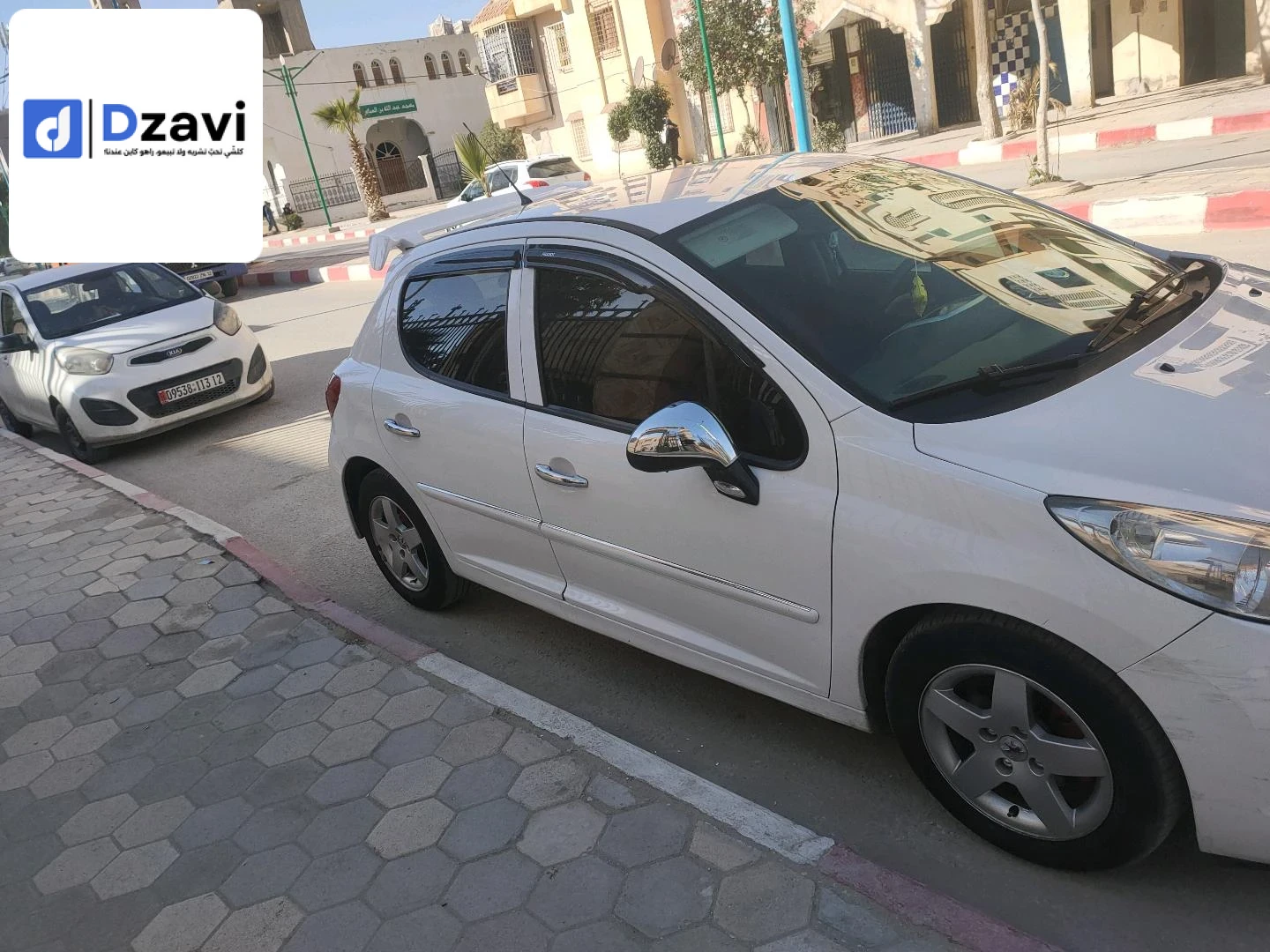 Voitures Peugeot à 12 TEBESSA