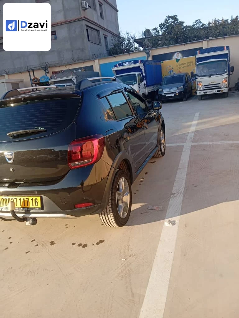 Voitures Dacia à 16 ALGER