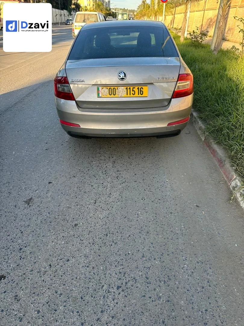 Voitures Skoda à 16 ALGER