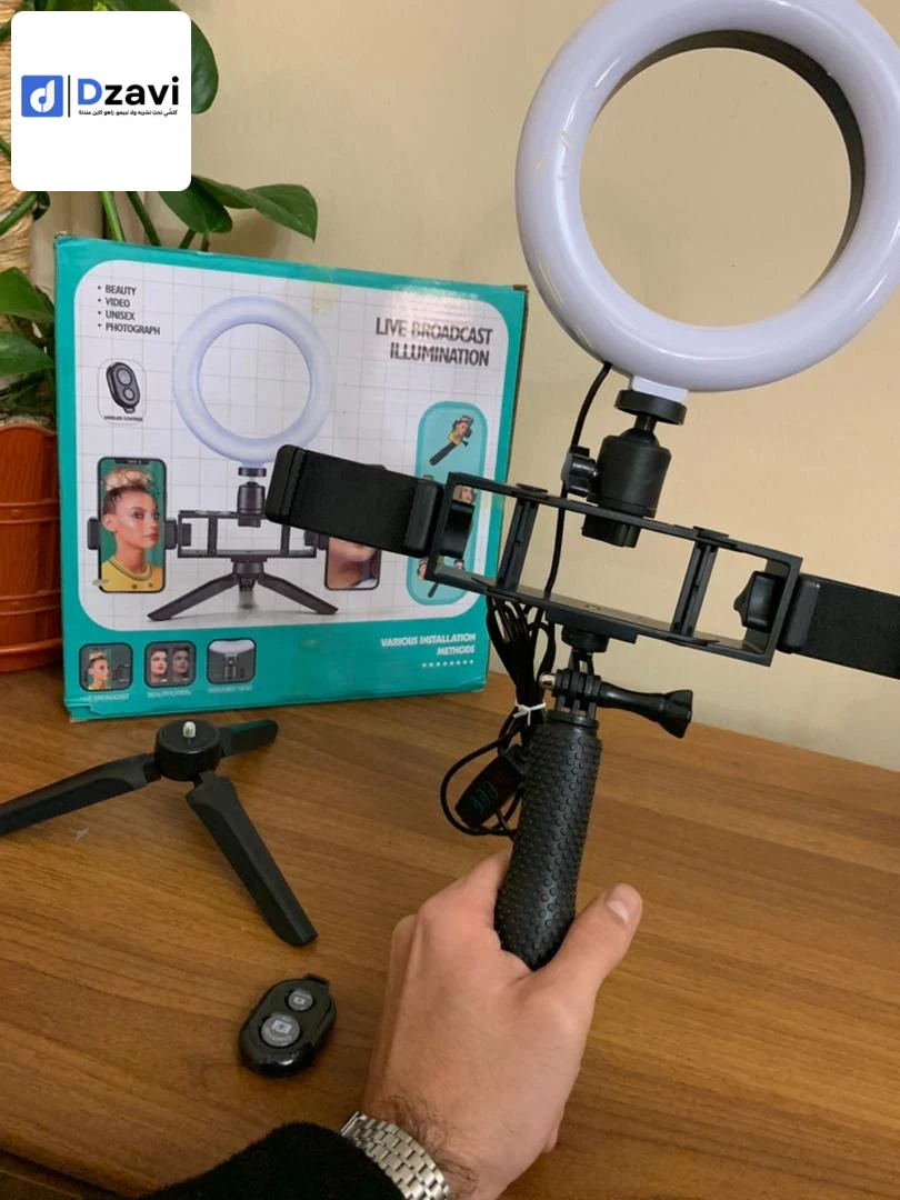 هل ترغب في تحسين صورك وفيديوهاتك؟ مع Anneau Selfie LED 20 cm, ستكون نجم كل صورة وفيديو! سواء كنت من محبي تصوير السيلفي أو مدونًا محتوى على منصات التواصل الاجتماعي، يعتبر Anneau Selfie LED 20 cm الحل المثالي لك للحصول على صور وفيديوهات رائعة بأقل جهد! فوائ