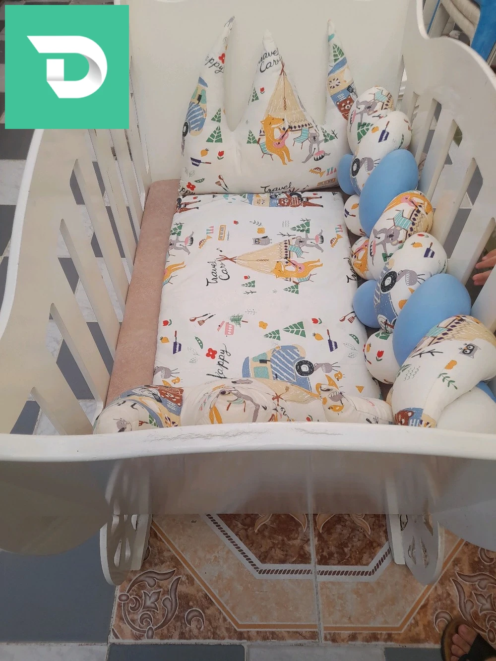 lit pour bébé en bonne état 