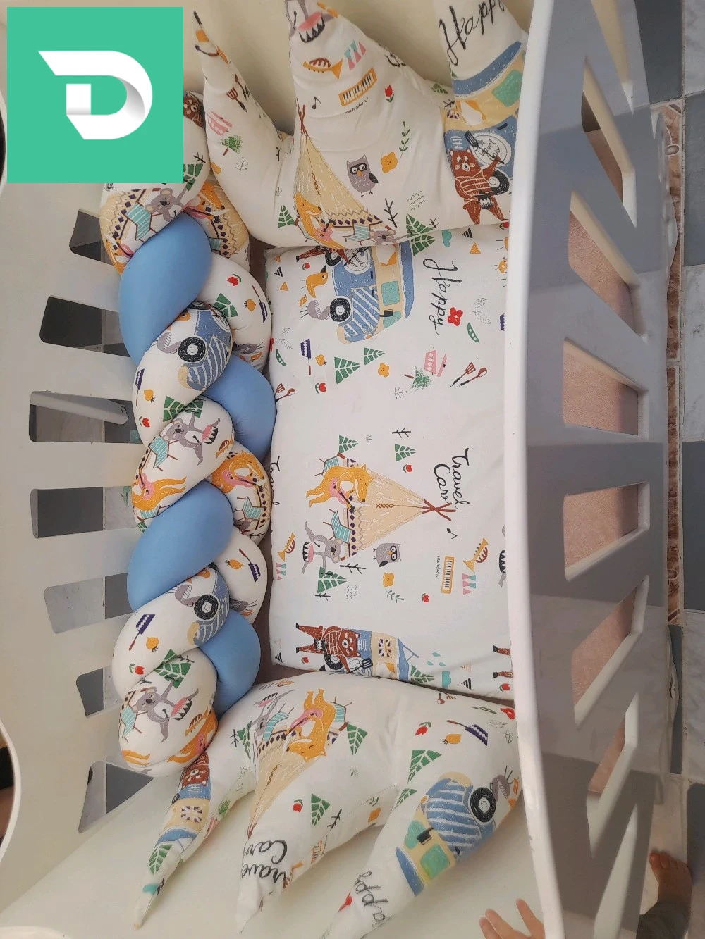 lit pour bébé en bonne état 