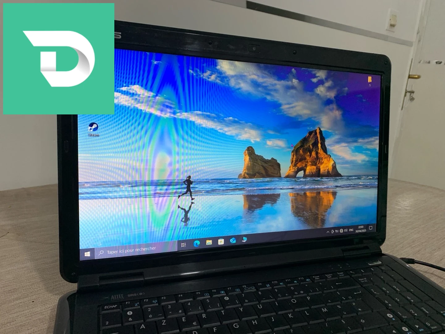 لابتوب asus بحاله جيده ram 4gb 