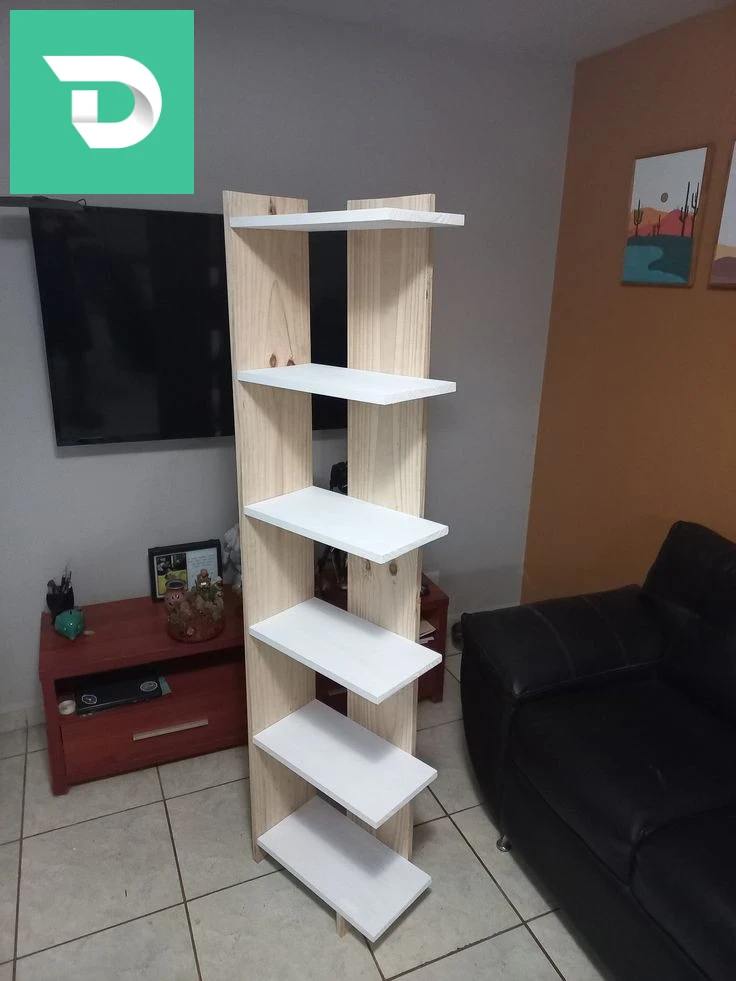 قطعة أرض بها مسكن 