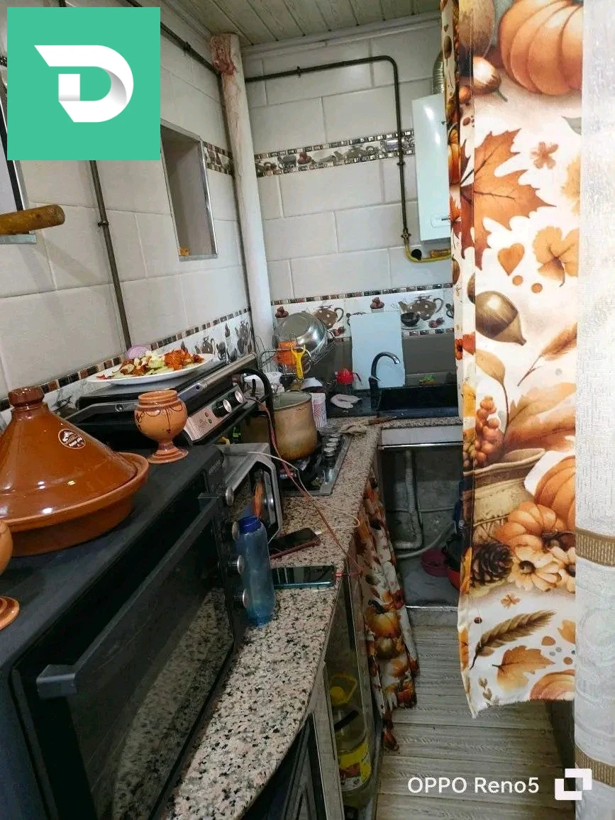 F4 للبيع فالسوليكسيد بلدية حجوط ولاية تيبازة ايطاج 4 