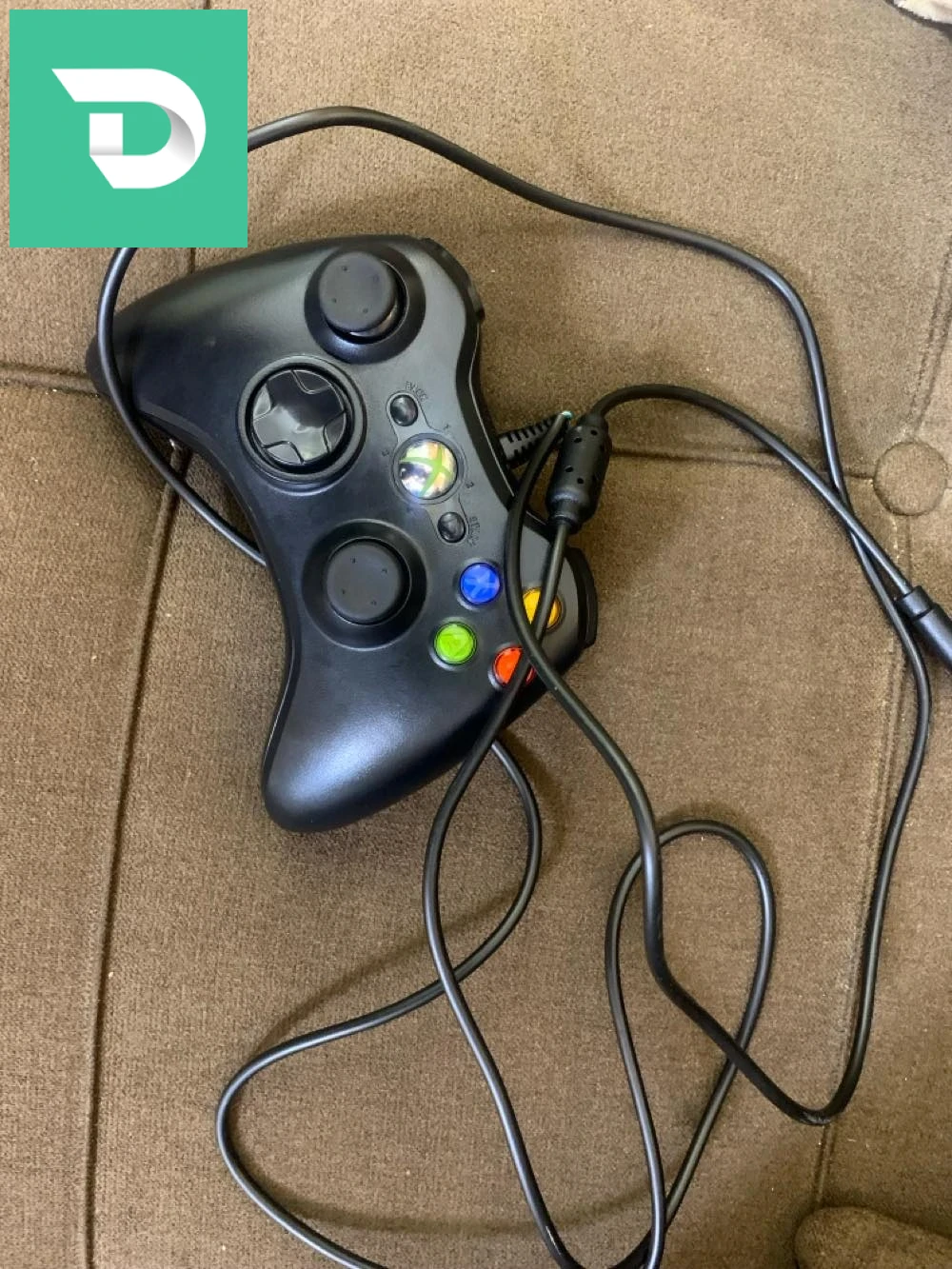 xbox360 slim نظيف في حالة جيدة 