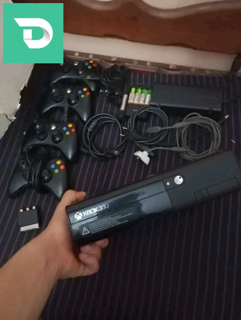 Xbox 360 slim 