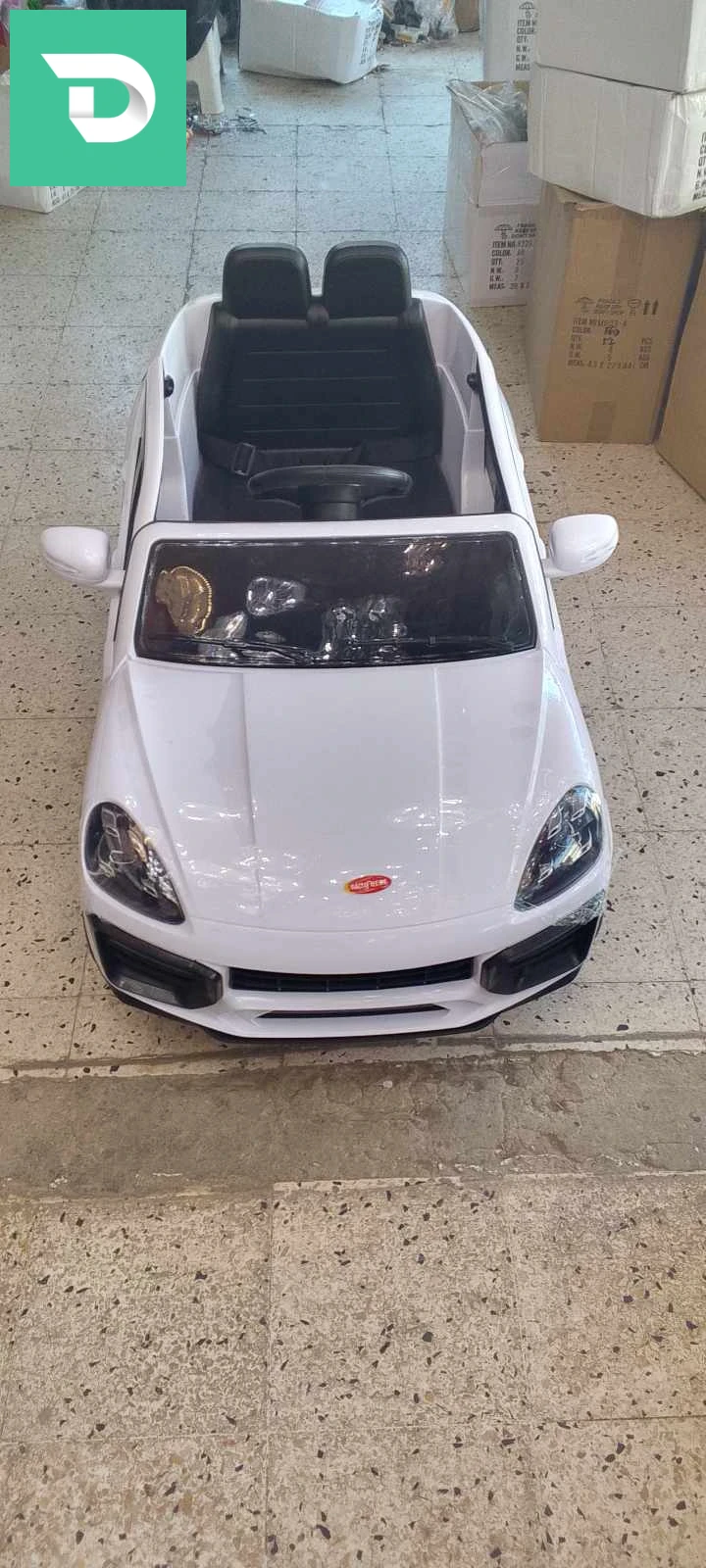 Voiture électrique NEUF blanc PORCSH avec telecommande avec chargeur سيارة اطفال جديدة كهربائية. ... 