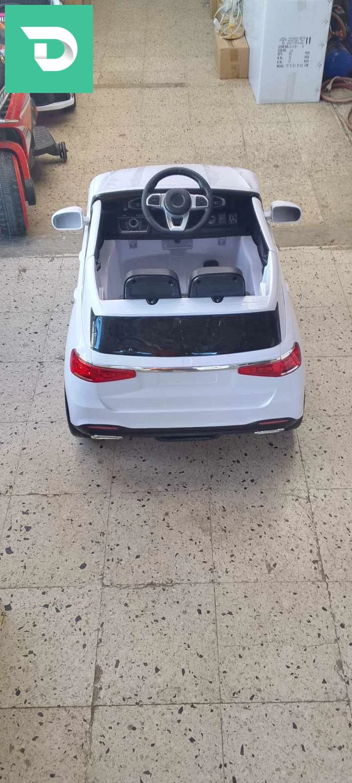 Voiture électrique NEUF blanc PORCSH avec telecommande avec chargeur سيارة اطفال جديدة كهربائية. ... 