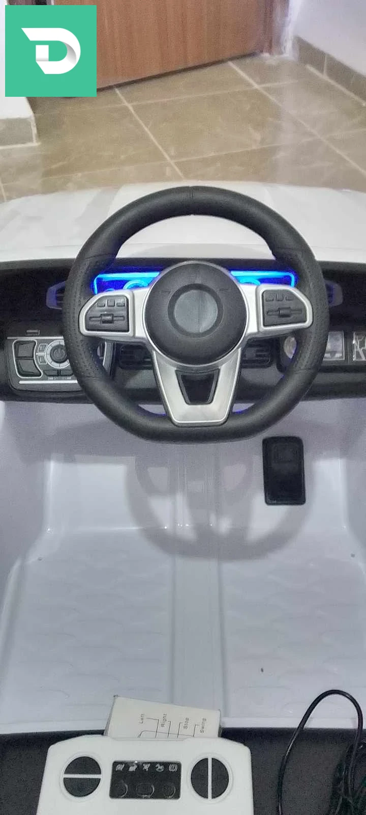 Voiture électrique NEUF blanc PORCSH avec telecommande avec chargeur سيارة اطفال جديدة كهربائية. ... 
