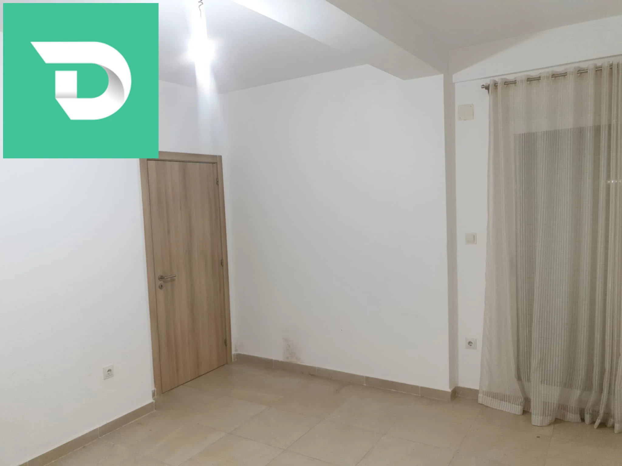 قطع اراضي تجارية 