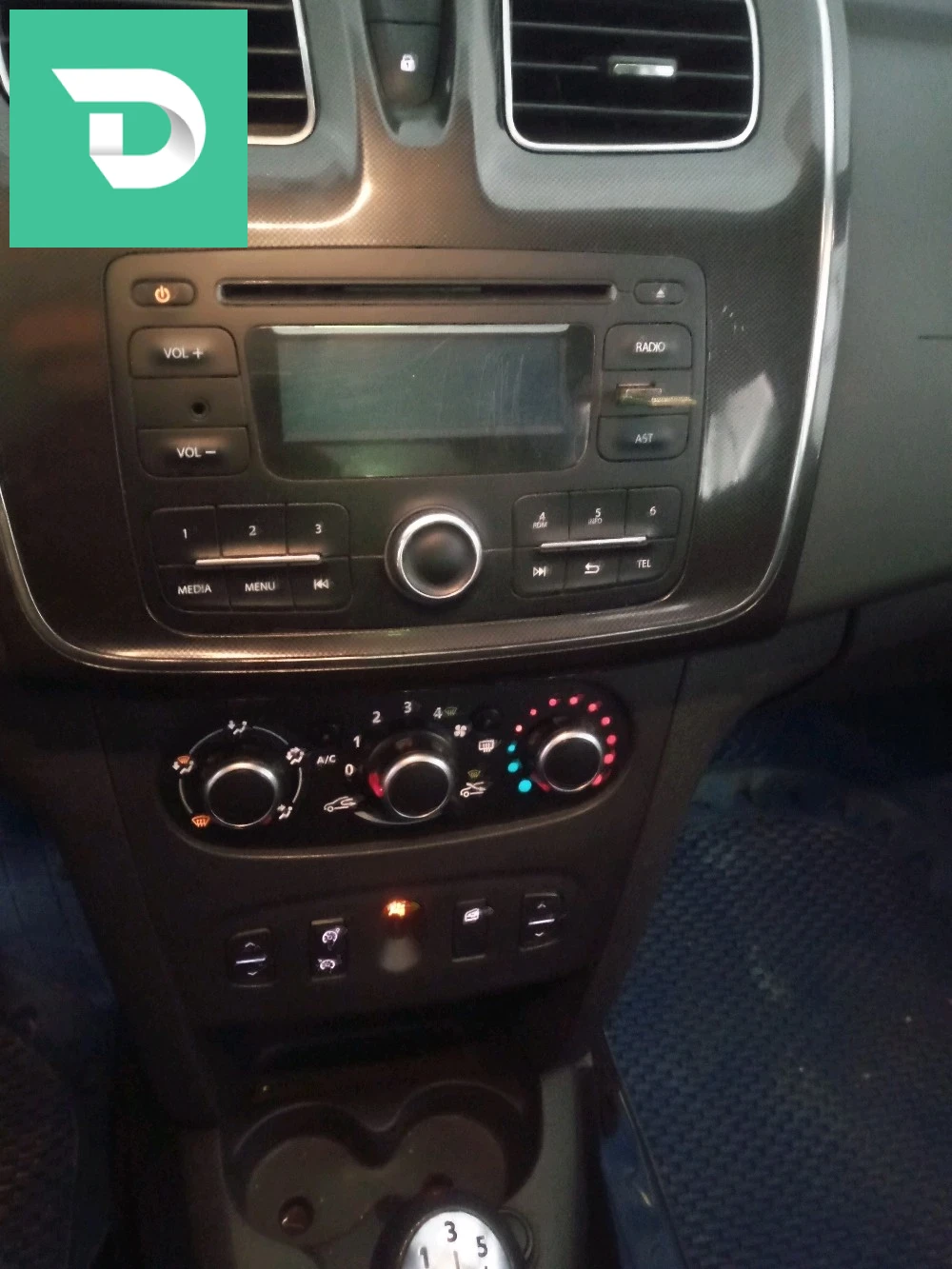 Renault SYMBOL 2017 40 KHENCHELA 