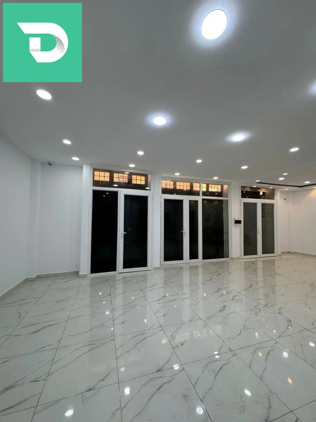منير 