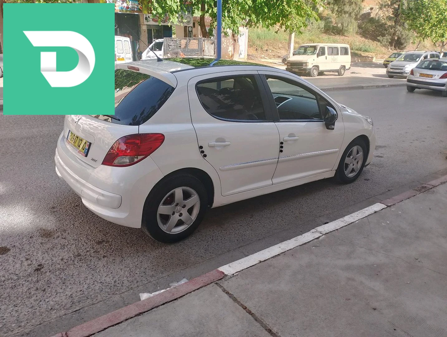 Peugeot 207 2012 10 BOUIRA 