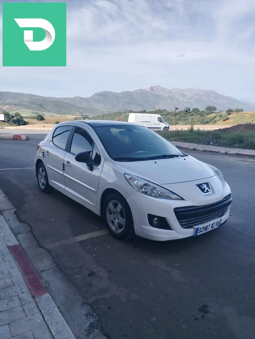 Peugeot 207 2012 10 BOUIRA 