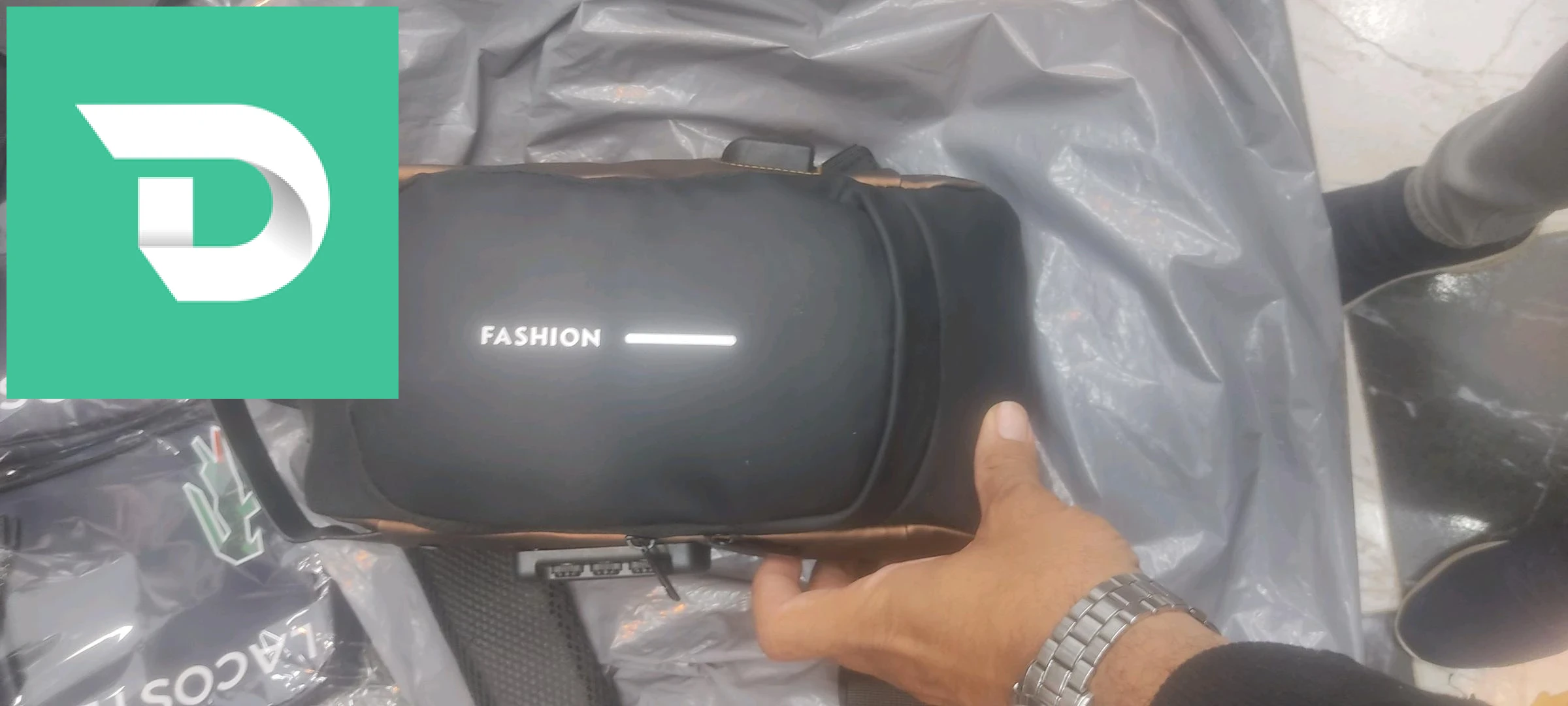 حقيبة يد و كتف رجالية علامة fashion للرجال 