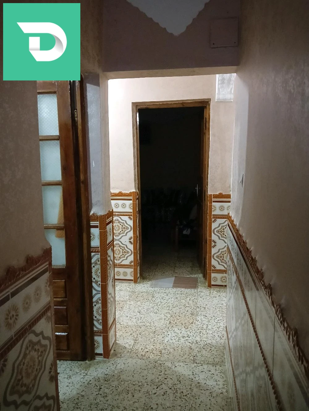 منزل أرضي للبيع في حالة جيدة جدا 