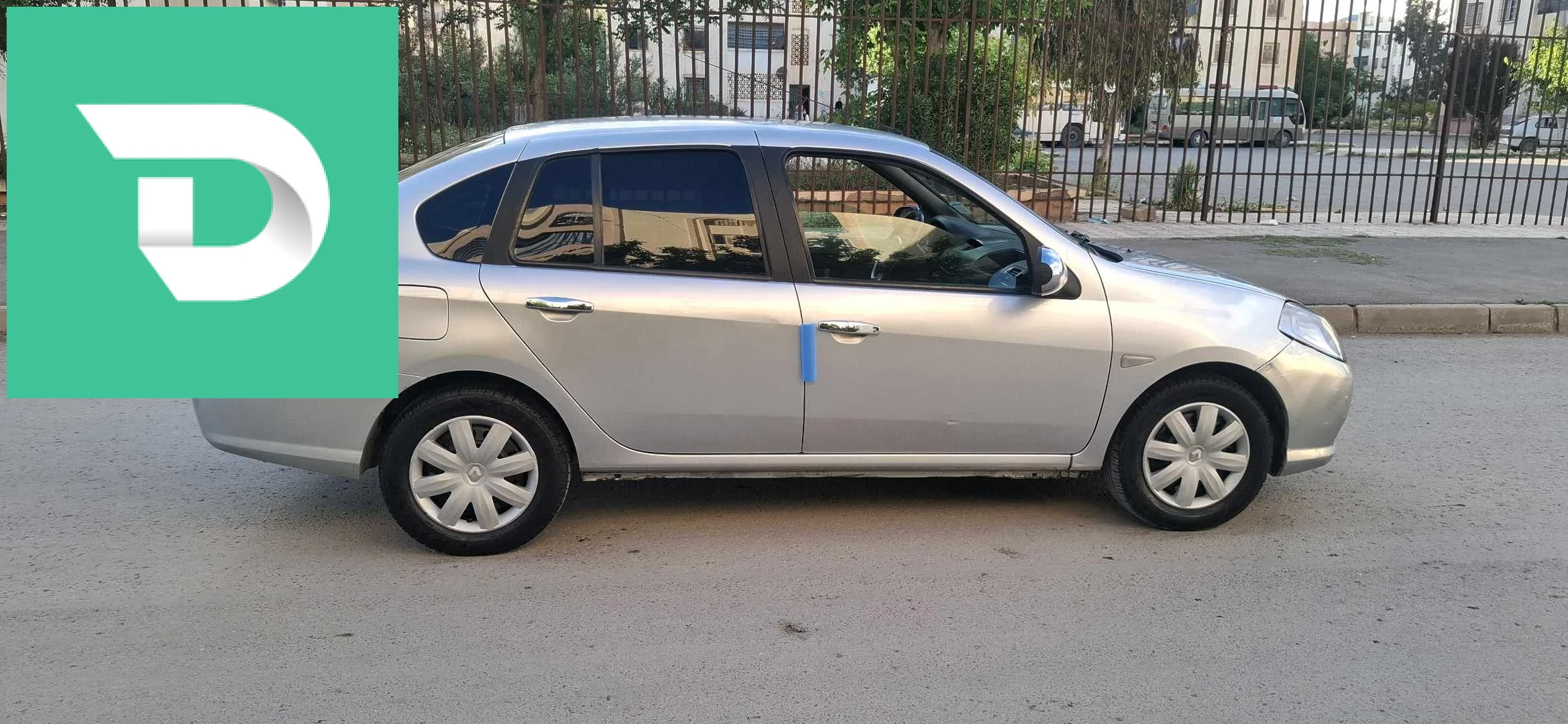 Renault SYMBOL 2010 5 BATNA 