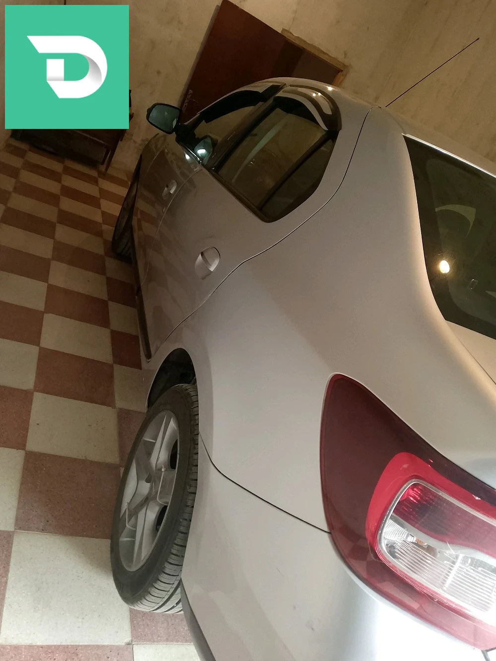 Renault SYMBOL 2016 10 BOUIRA 