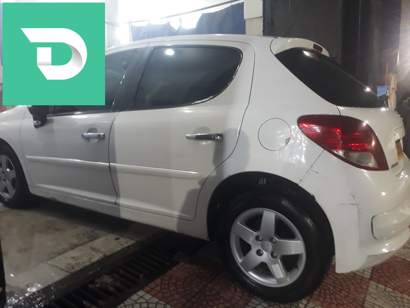 Peugeot 207 2012 Fennec 