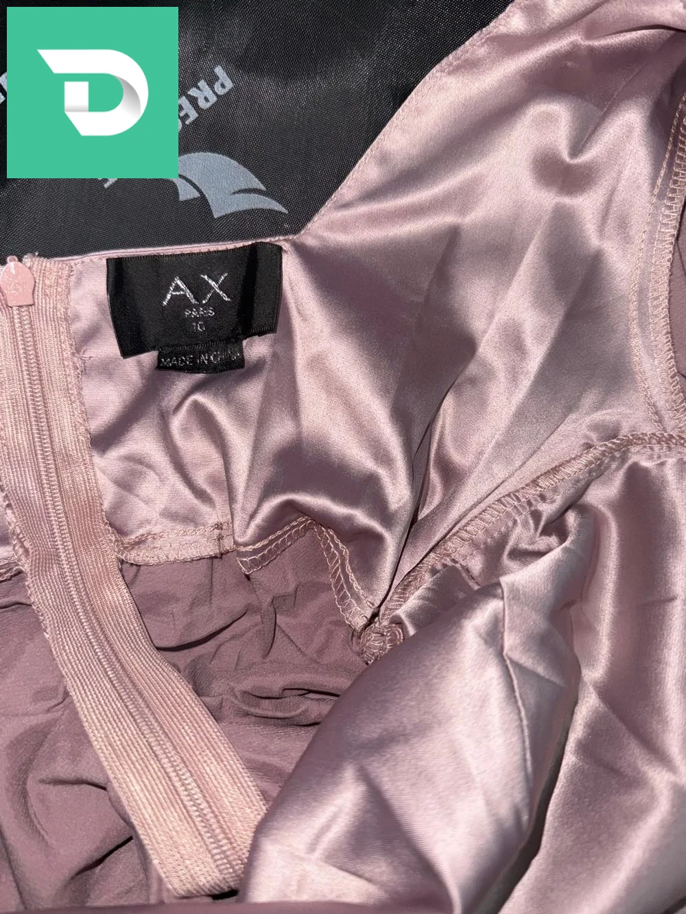 robe de londre en satin plissé taille 36/38 