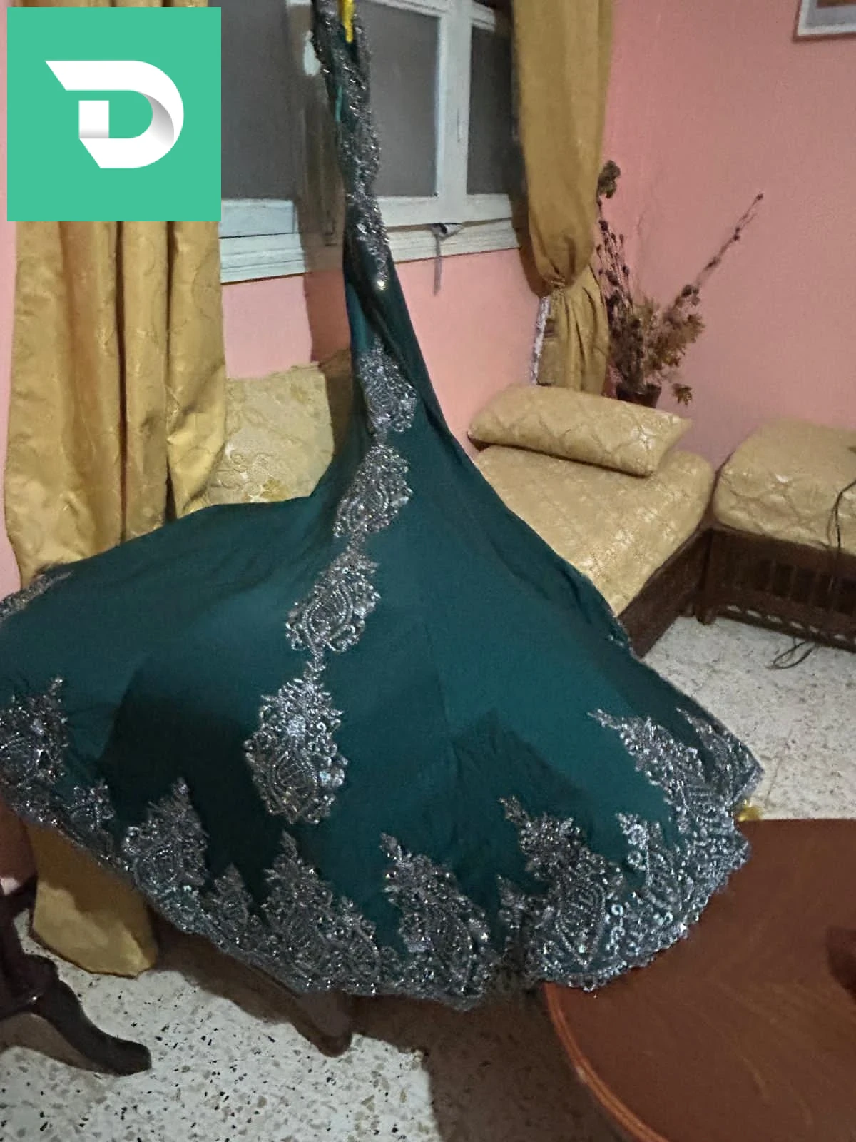 بيع فساتين سهرة 
