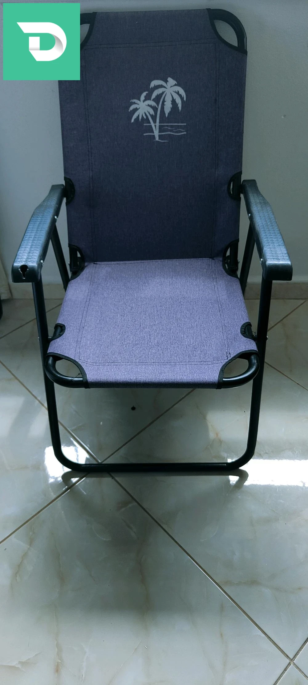 parasol et chaises pliantes 