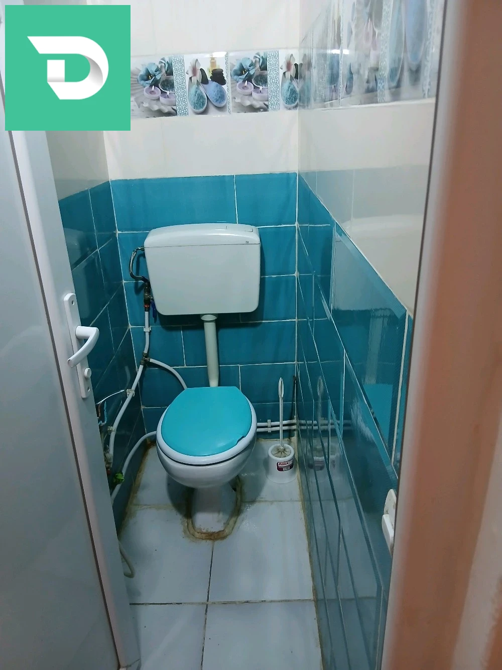 a vendre f3 4 étage rond point de la wilaya d oran belair acte et livret 