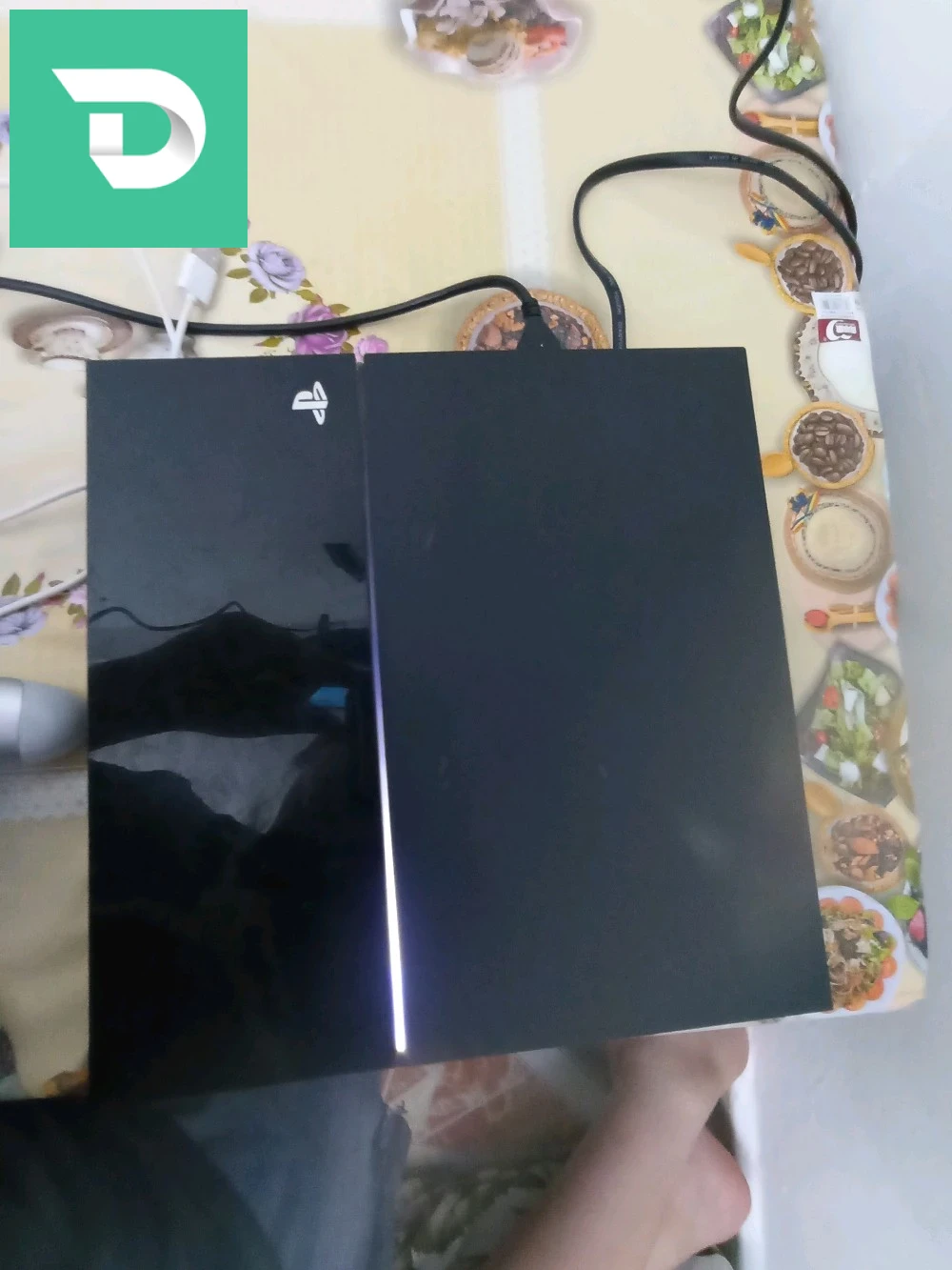 xbox360 slim نظيف في حالة جيدة 