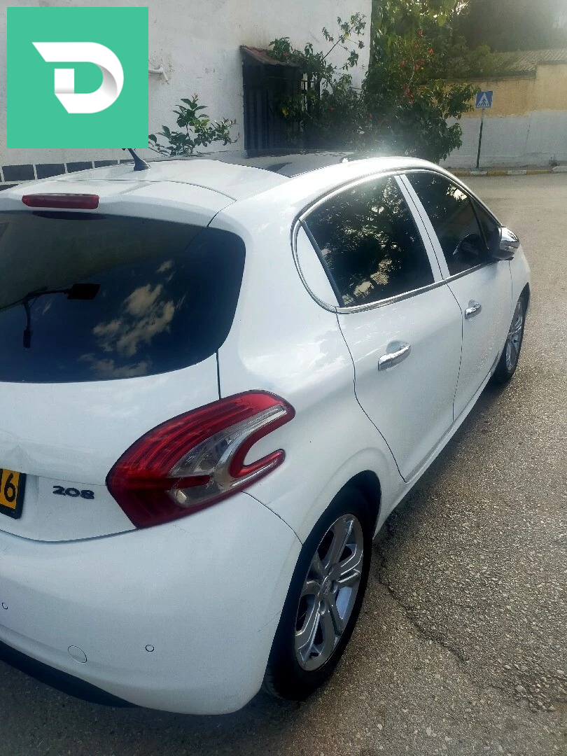 Peugeot 208 2014 