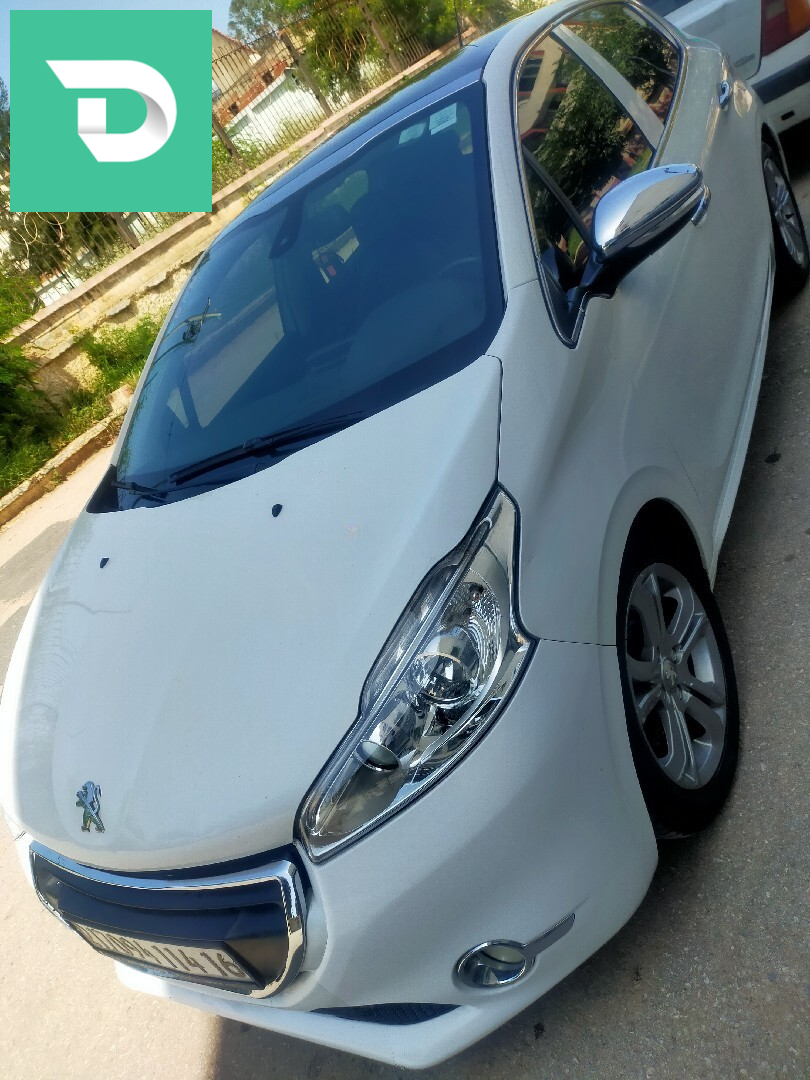 Peugeot 208 2014 