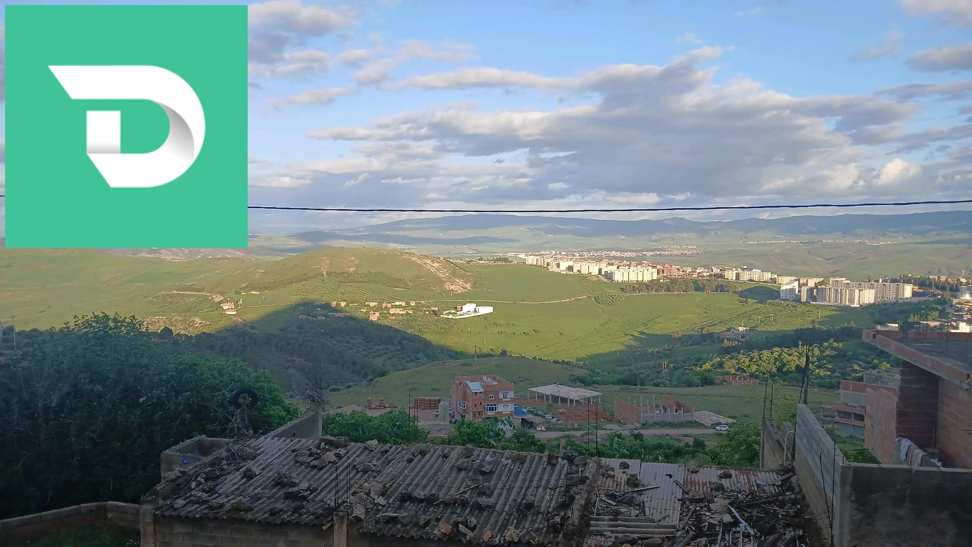 a vendre f3 4 étage rond point de la wilaya d oran belair acte et livret 