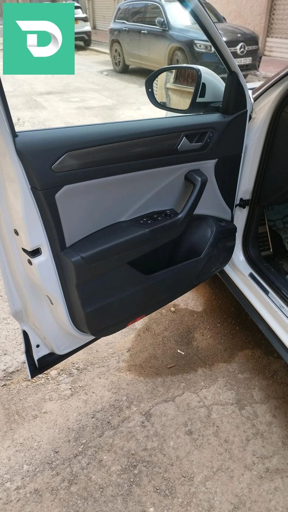 Volkswagen T_ROC 2025 5 BATNA 