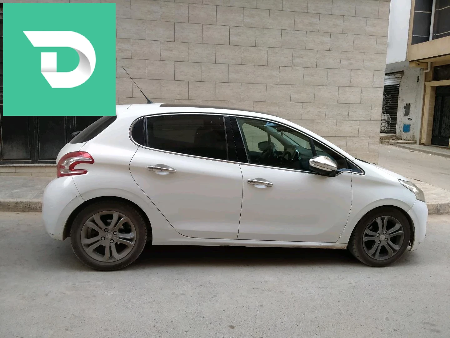 Peugeot 208 2015 31 ORAN 