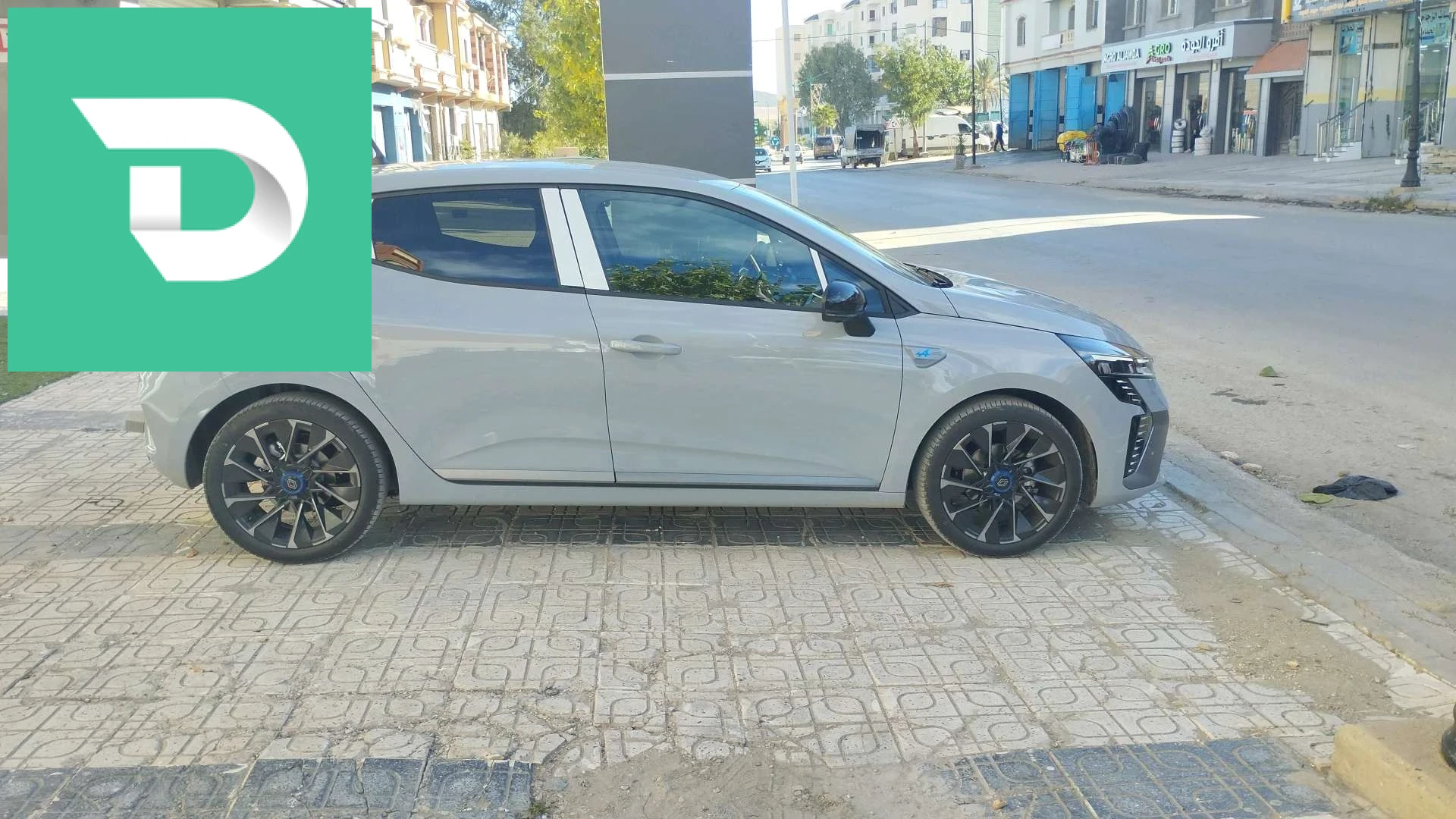 Renault Clio 5 2024 40 KHENCHELA 