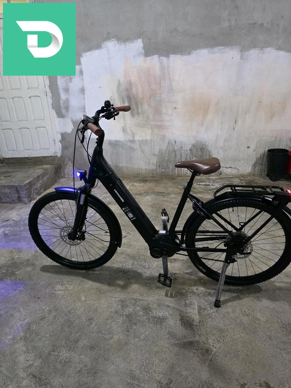 دراجة كهرابائية من نوع CANNONDALE 