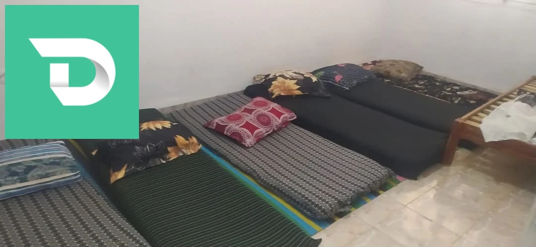 للكراء منزل مجهز للاصطياف في الڨلتة المرسي الشلف مطل علي البحر فيه ڨراج تع سيارة قريب من جميع مرافق 
