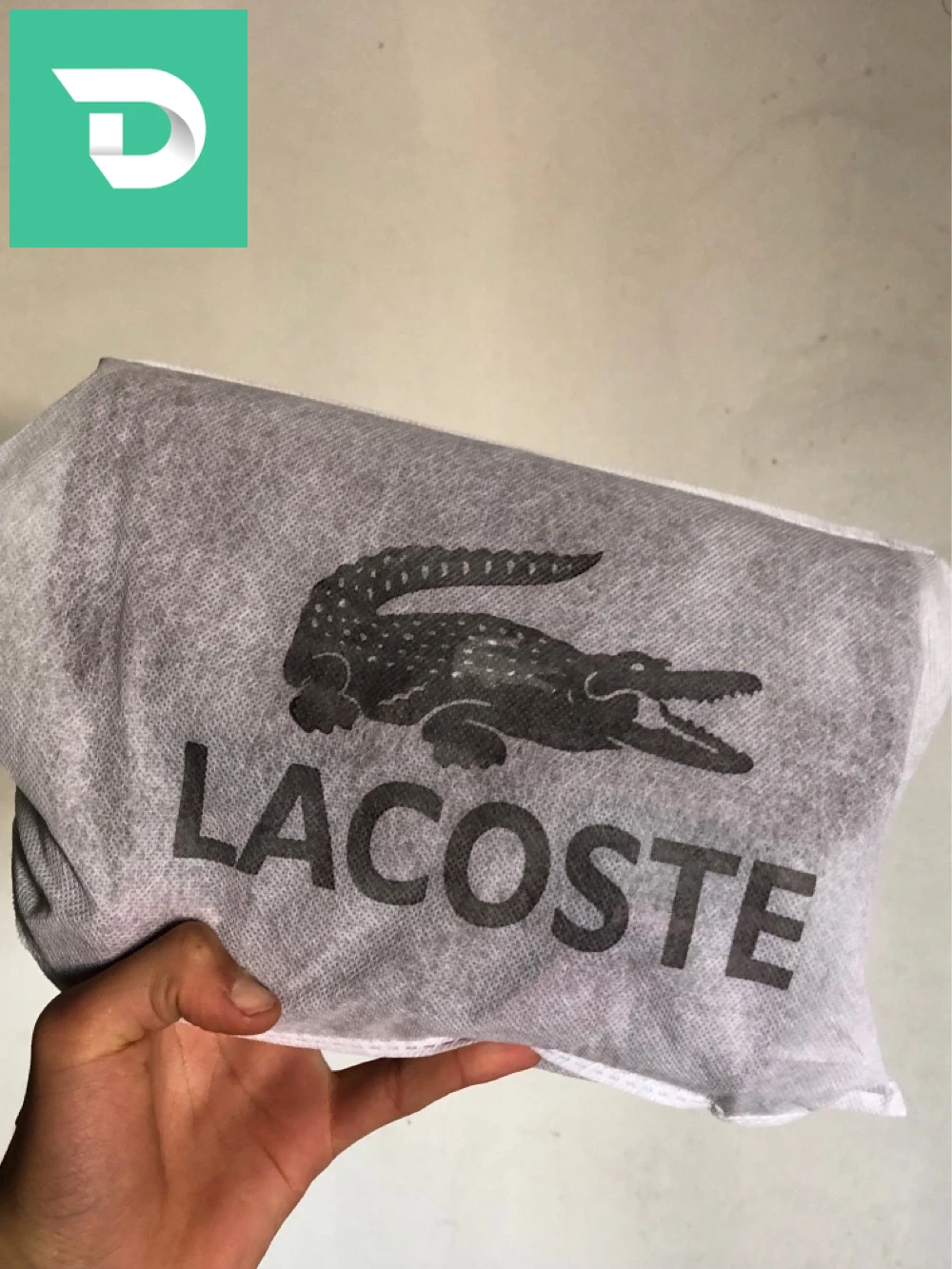 sacoche Lacoste monogramme 