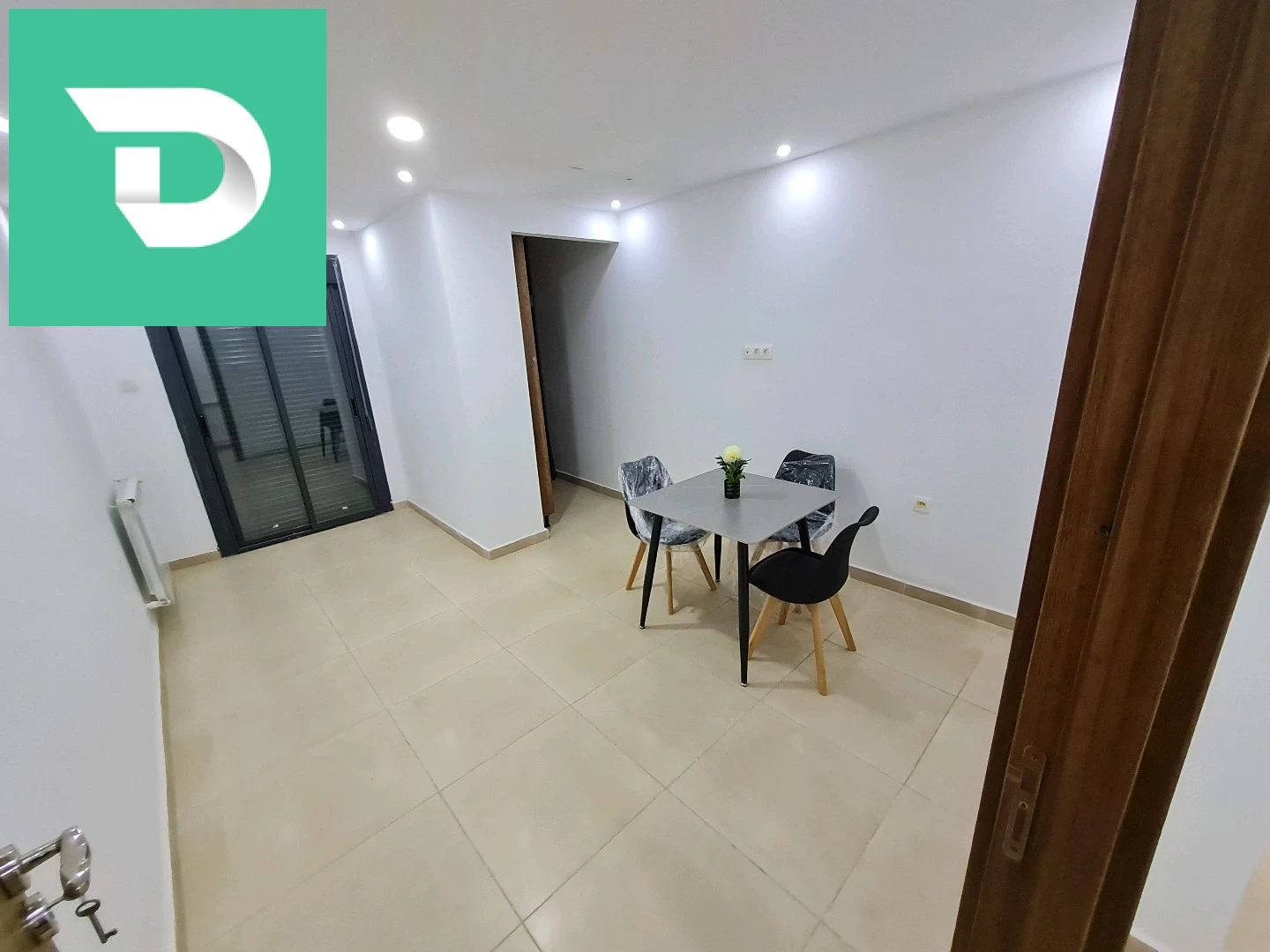 Apparemment F4 pour vos vacances à Oran 