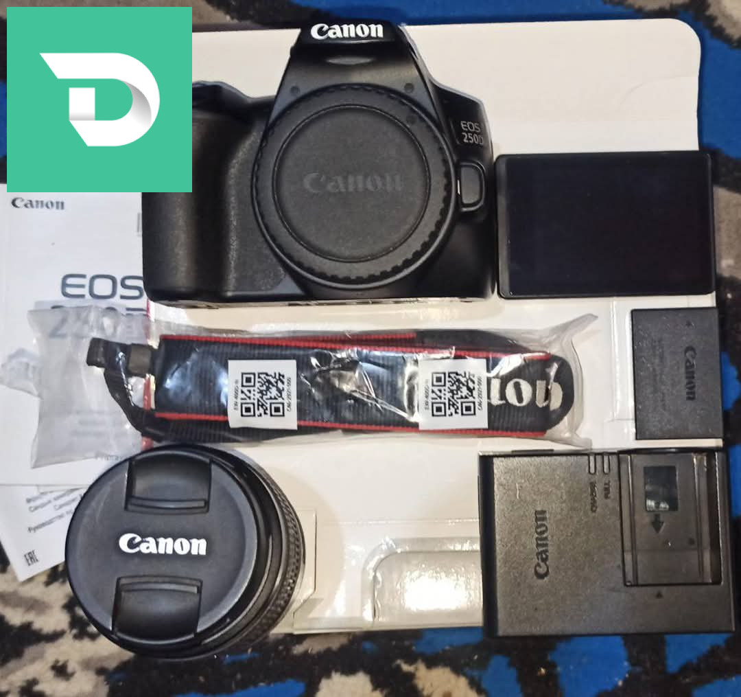 Canon 250D+18-55 3.7k click 