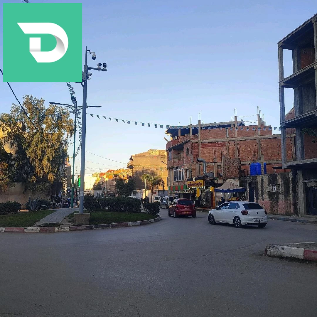 شقة للبيع ف3 ف4 ف2 وسط المدينة بوفاريك rond point فرطاس 