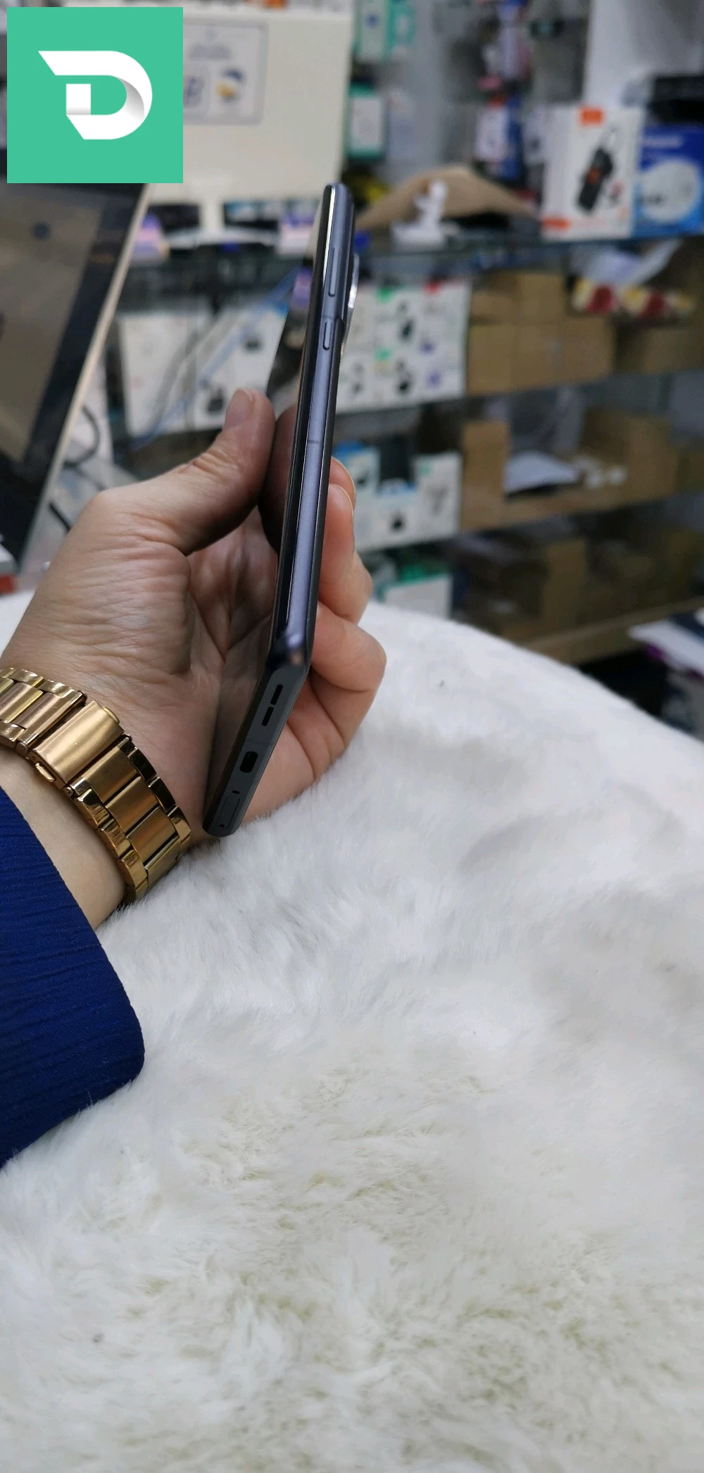 ONEPLUS 12R 