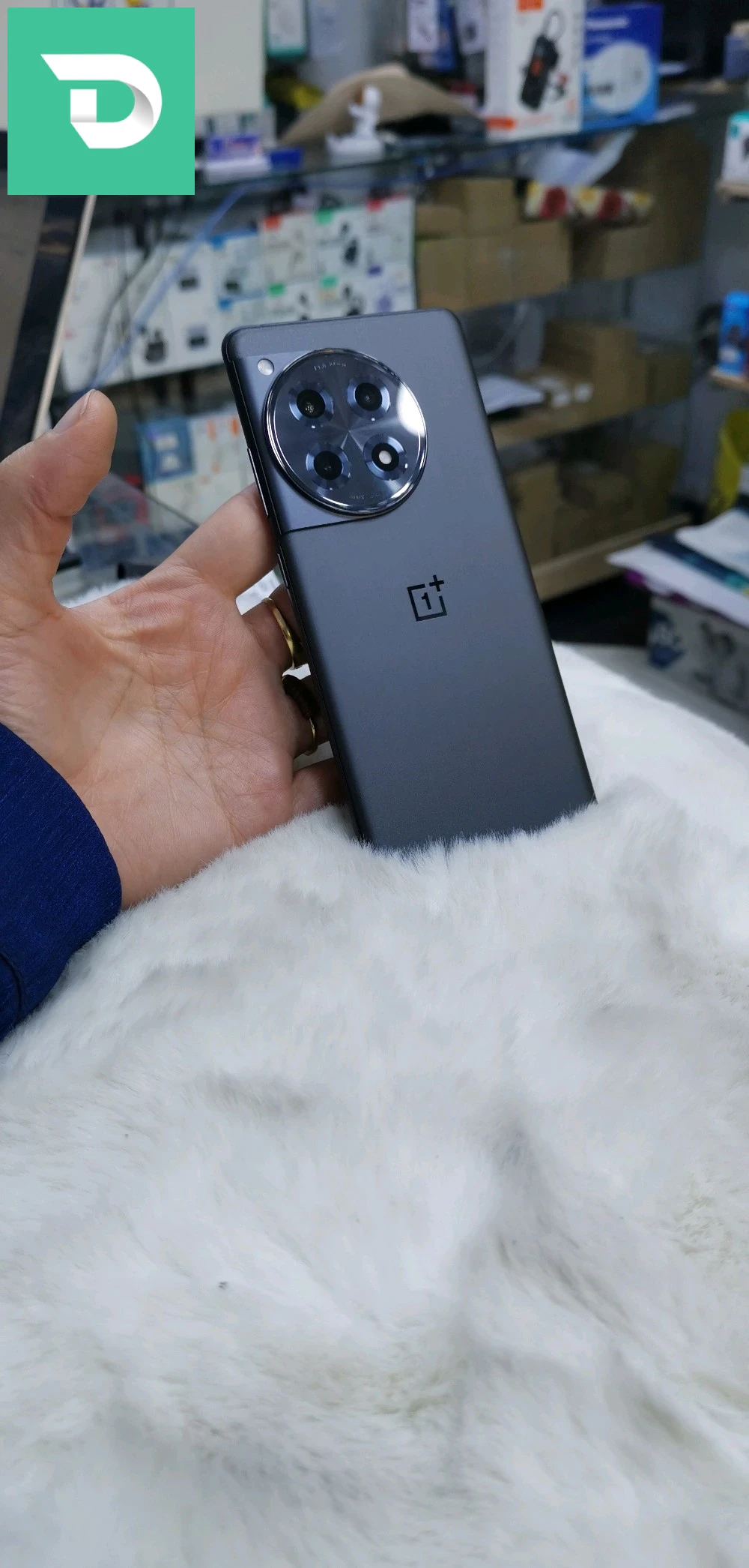 ONEPLUS 12R 