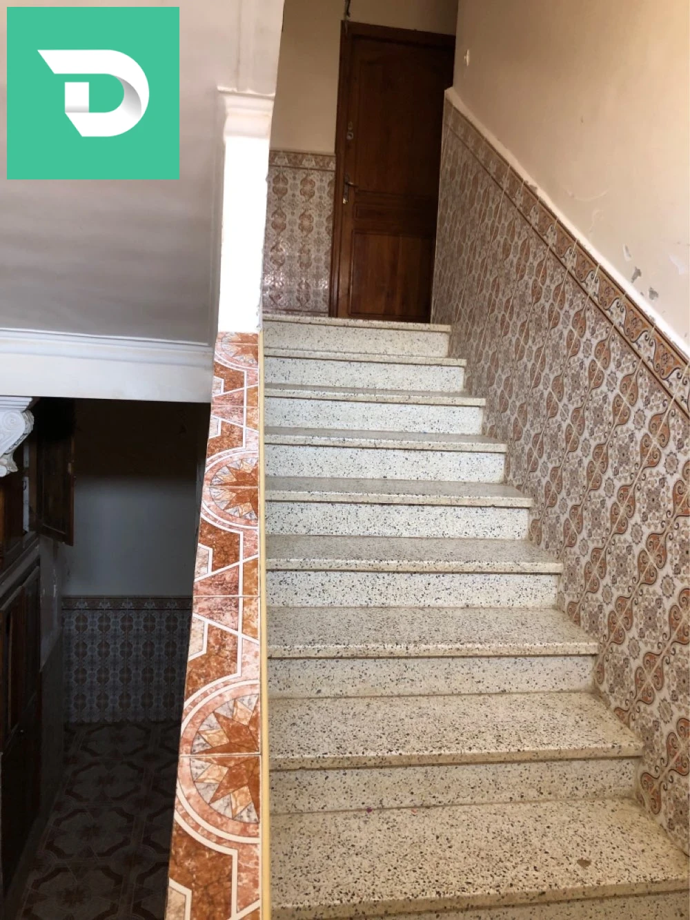 مبنى سكني ولاية تيبازة 
